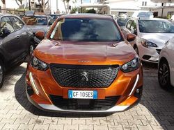 Arancione Usata 2021 Peugeot 2008 GT SUV | 16.999 € (Buon prezzo)