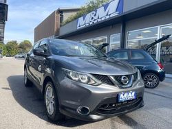 Grigio scuro Usata 2014 Nissan Qashqai Visia SUV | 9900 € (Cara)