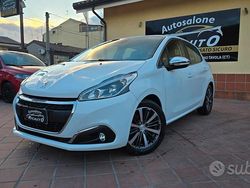 Bianco Usata 2017 Peugeot 208 Allure Due volumi | 8990 € (Buon prezzo)