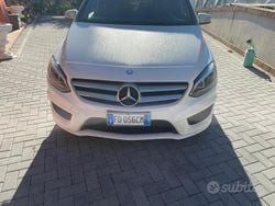 Bianco Usata 2016 Mercedes B180 Premium Monovolume | 12.500 € (Buon prezzo)