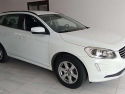 Bianco Usata 2015 Volvo XC60 R-Design Kinetic SUV | 13.900 € (Ottimo prezzo)