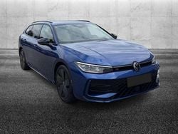 Blu/azzurro Usata 2024 VW Passat R-line Station wagon | 42.950 € (Buon prezzo)