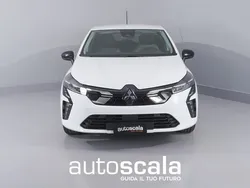 Bianco pastello Nuova 2024 Mitsubishi Colt Invite Tre volumi | 16.500 € (Buon prezzo)