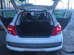 Bianco Usata 2013 Peugeot 207 Due volumi | 5000 €