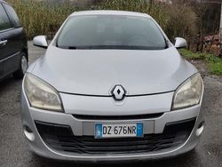Argento Usata 2009 Renault Mégane GrandTour Station wagon | 2300 € (Buon prezzo)