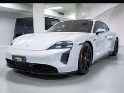 Bianco Usata 2023 Porsche Taycan GTS Tre volumi | 88.900 €