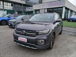 Grigio Usata 2023 VW T-Cross Sport SUV | 22.400 € (Buon prezzo)