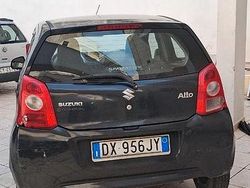 Nero Usata 2010 Suzuki Alto Due volumi | 2300 € (Buon prezzo)