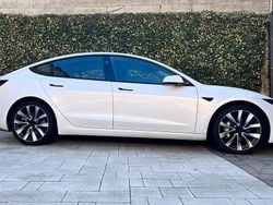 Bianco Usata 2024 Tesla Model 3 Long Range AWD Tre volumi | 41.000 € (Molto cara)