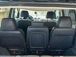 Usata 2009 VW Touran Monovolume | 5890 € (Cara)