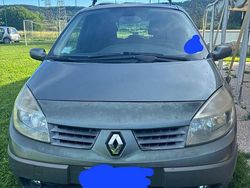 Grigio Usata 2003 Renault Scénic Monovolume | 1500 €