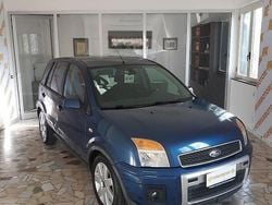Blu Usata 2009 Ford Fusion Titanium Tre volumi | 2450 € (Ottimo prezzo)