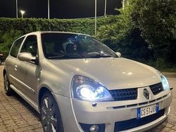 Grigio Usata 2004 Renault Clio II Due volumi | 13.500 €