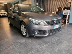 Grigio Usata 2018 Peugeot 308 Business-Line Tre volumi | 7990 € (Super prezzo)