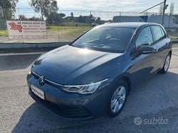 Grigio Usata 2022 VW Golf VIII Life Tre volumi | 19.900 € (Super prezzo)