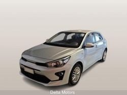 Grigio Usata 2021 Kia Rio Style Tre volumi | 12.500 € (Buon prezzo)
