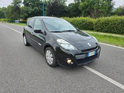 Nero Usata 2012 Renault Clio IV Tre volumi | 3500 € (Buon prezzo)