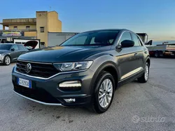 Grigio Usata 2021 VW T-Roc Style SUV | 18.800 € (Buon prezzo)