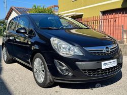 Nero Usata 2011 Opel Corsa Cosmo Tre volumi | 3900 € (Buon prezzo)