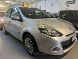 Argento Usata 2010 Renault Clio III Luxe Tre volumi | 4890 € (Buon prezzo)