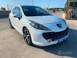 Bianco Usata 2009 Peugeot 207 GTi Tre volumi | 7500 € (Molto cara)
