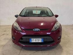 Usata 2001 Ford Fiesta Tre volumi | 2900 € (Molto cara)