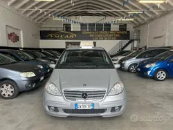 Grigio Usata 2005 Mercedes A150 Avantgarde Tre volumi | 2700 € (Buon prezzo)