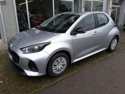 Stormy silver met Nuova 2025 Mazda 2 Tre volumi | 17.900 €