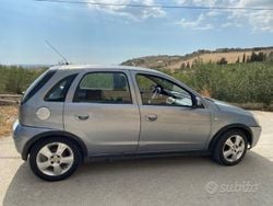 Usata 2004 Opel Corsa | 1700 € (Buon prezzo)