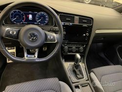 Grigio Usata 2017 VW Golf VII R-line Tre volumi | 18.000 € (Molto cara)