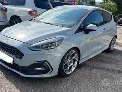 Grigio Usata 2019 Ford Fiesta ST Due volumi | 16.500 € (Buon prezzo)