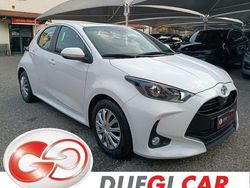 Bianco Usata 2023 Toyota Yaris Active Tre volumi | 15.400 € (Buon prezzo)