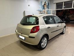 Giallo Usata 2007 Renault Clio II Luxe Tre volumi | 1800 € (Ottimo prezzo)