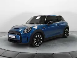 Island blue / metallizzato Usata 2022 Mini Cooper SE Due volumi | 20.900 € (Buon prezzo)