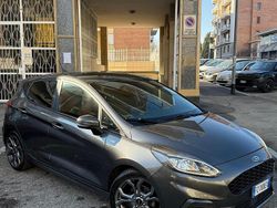 Grigio Usata 2019 Ford Fiesta ST-Line Tre volumi | 9990 € (Buon prezzo)