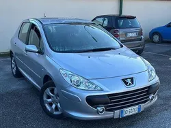 Usata 2006 Peugeot 307 Tre volumi | 2200 € (Buon prezzo)