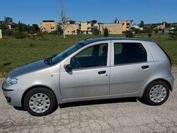 Usata 2009 Fiat Punto Active Tre volumi | 6400 € (Molto cara)