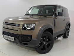 Gondwana stone gloss Usata 2023 Land Rover Defender SE SUV | 60.900 € (Buon prezzo)