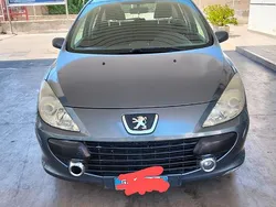 Usata 2007 Peugeot 307 Tre volumi | 2200 € (Buon prezzo)