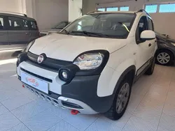 Bianco Usata 2015 Fiat Panda Cross Cross Due volumi | 13.500 € (Molto cara)