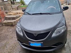 Grigio Usata 2017 Lancia Ypsilon Due volumi | 7700 €