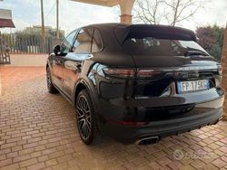 Nero Usata 2018 Porsche Cayenne SUV | 44.000 € (Molto cara)