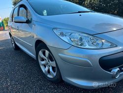 Grigio Usata 2008 Peugeot 307 Tre volumi | 1750 € (Cara)
