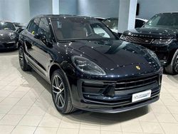 Nero Usata 2022 Porsche Macan SUV | 64.900 € (Cara)