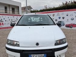 Bianco Usata 2003 Fiat Punto Tre volumi | 999 € (Ottimo prezzo)