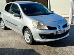 Grigio Usata 2008 Renault Clio II Rip Curl Due volumi | 3500 € (Buon prezzo)