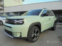 Blu Nuova 2025 Fiat Panda La Prima Tre volumi | 21.900 €