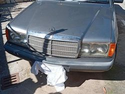 Marrone Usata 1990 Mercedes 190 Tre volumi | 5600 €
