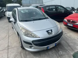 Usata 2008 Peugeot 207 Tre volumi | 3990 €