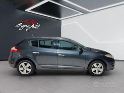 Nero Usata 2009 Renault Mégane Luxe Tre volumi | 3500 € (Cara)
